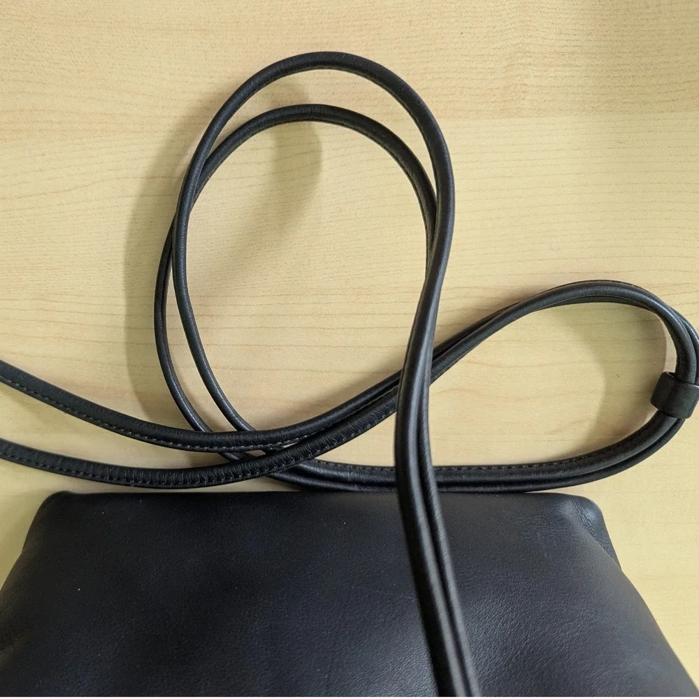 Vintage Coach Navy Blue Leather Crossbody Bag 80s Made in USA 0373-320